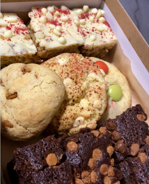 L's Kitchen dessert box